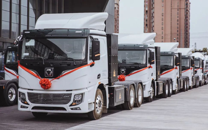 “綠”見(jiàn)安徽！百臺(tái)徐工新能源牽引車強(qiáng)勢(shì)入駐