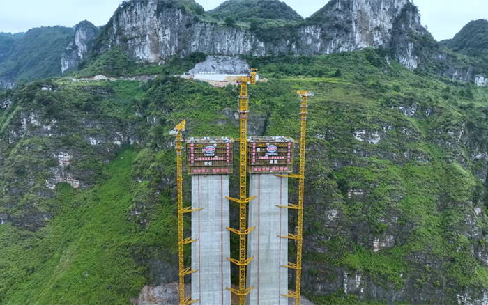 ?塔立山河！徐工塔機(jī)挑戰(zhàn)“世界之最”
